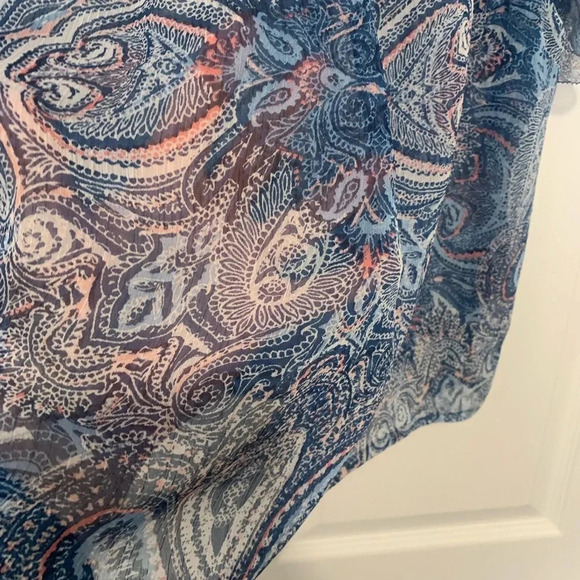 1X Sonoma Sheer Paisley print short flutter sleeve blouse.  100% polyester - Picture 2 of 5